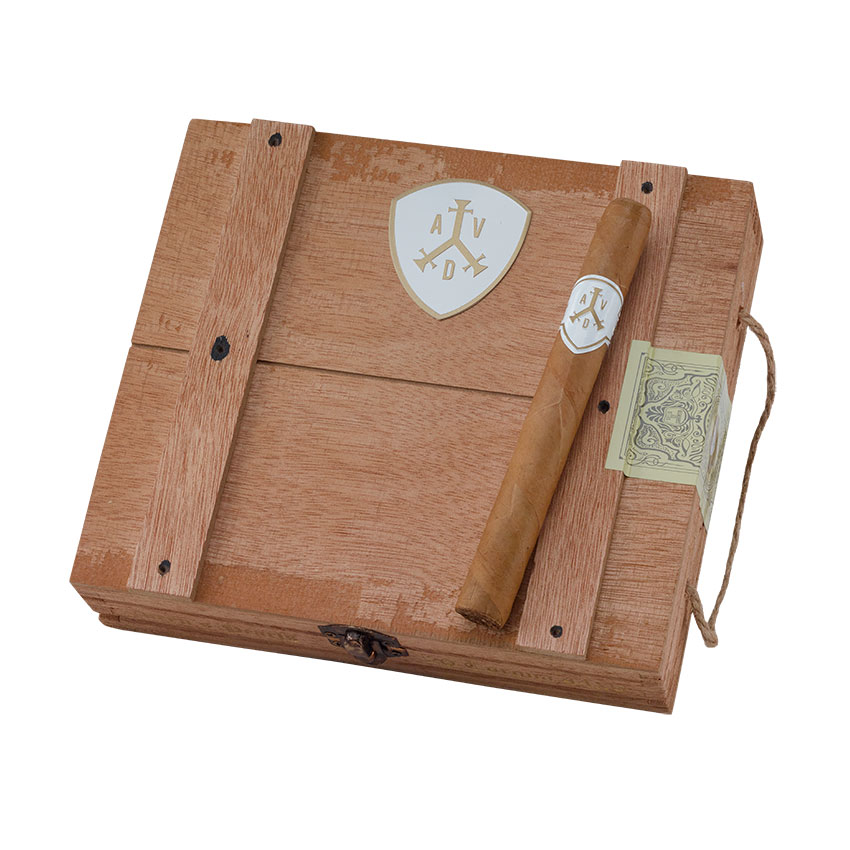 ADVentura The Royal Return Queen's Pearls Corona 6" * 44