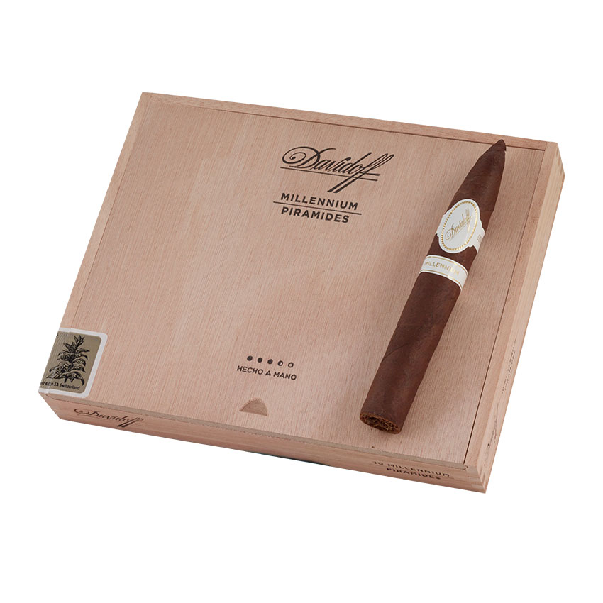 Davidoff Millennium Piramide 6"1/8 * 52